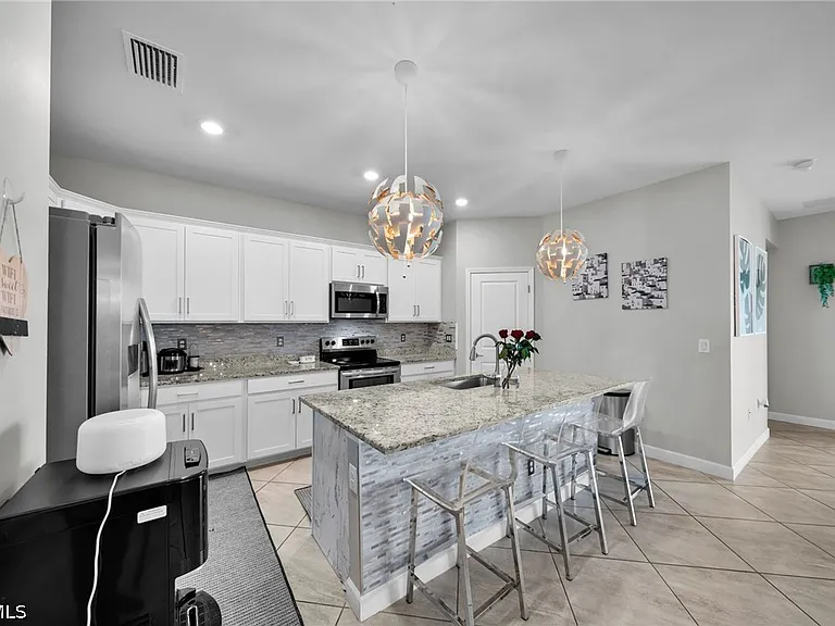 13846 Pine Lodge Ln — Photo 12