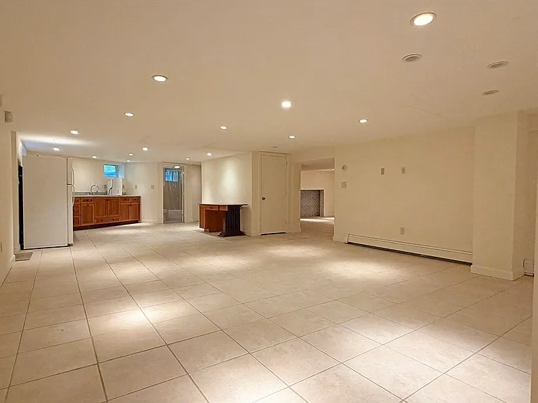 37 Stephen Pl — Photo 29