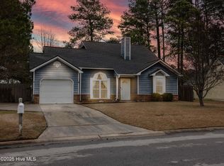 106 Honey Tree Ct, Midway Park, NC 28544