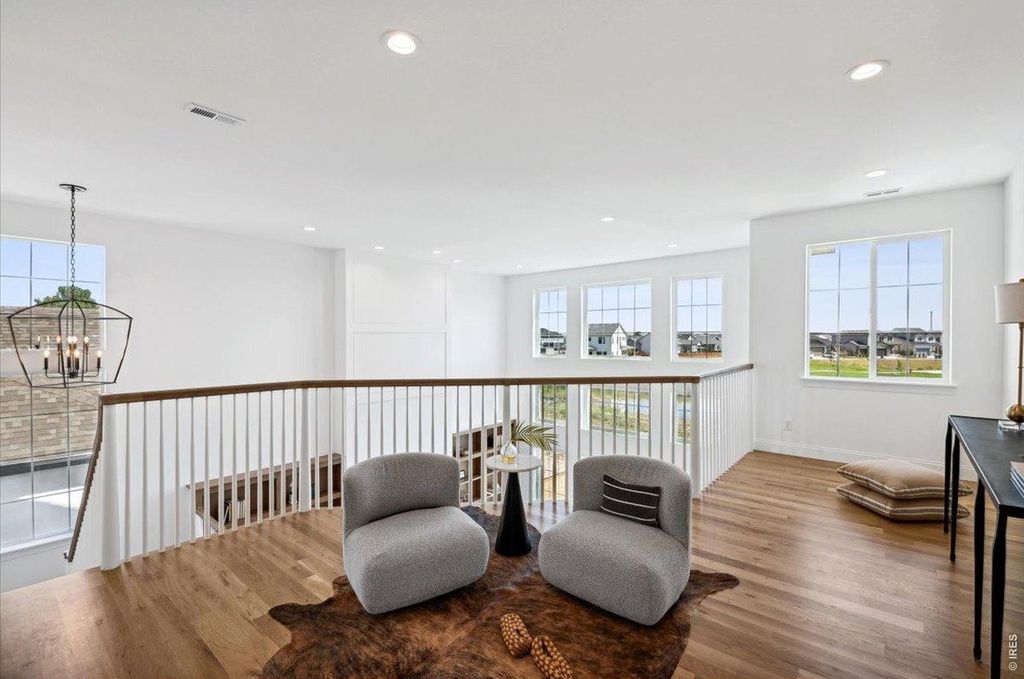 842 Clydesdale Dr