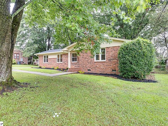 4th image of 106 Roebuck Dr
