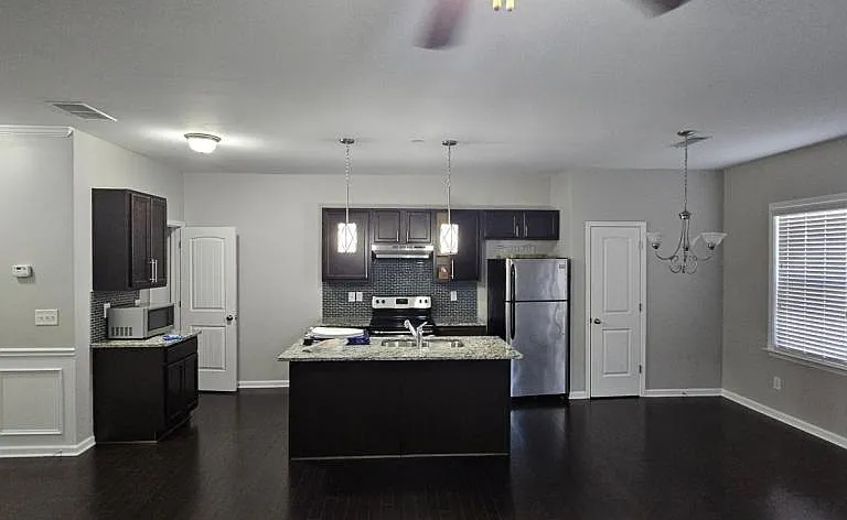 7676 Glade Trl — Photo 8