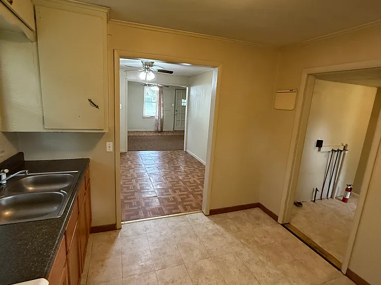 2134 N Norfolk Ave — Photo 9