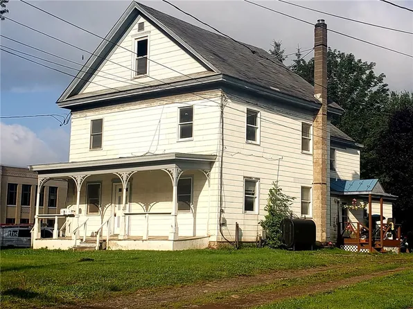 3 River St, Stamford, NY 12167