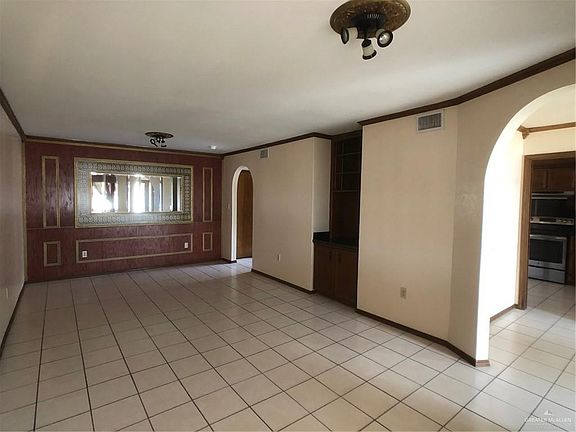 5th image of 3012 S Rose Ellen Dr