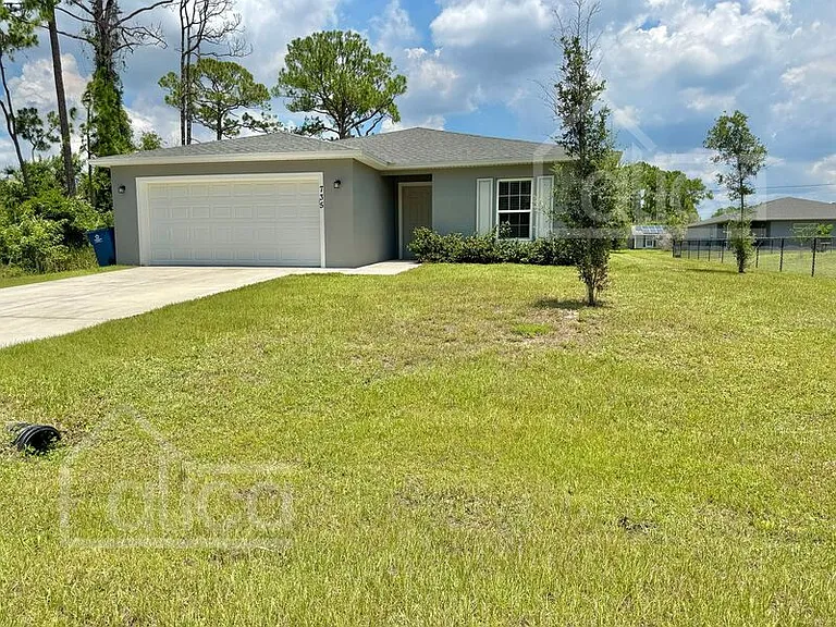 735 Gelaso St SW — Photo 2