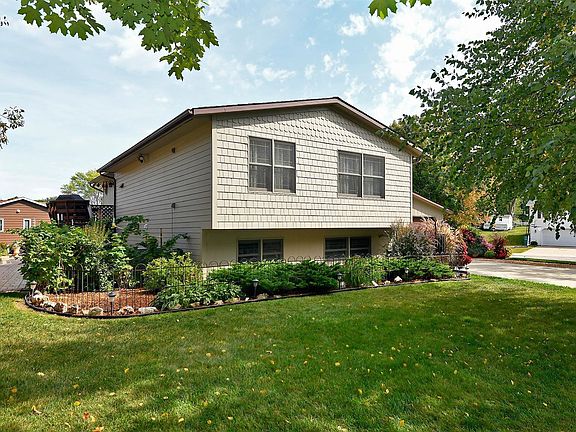 2nd image of 455 Allan Ave SW