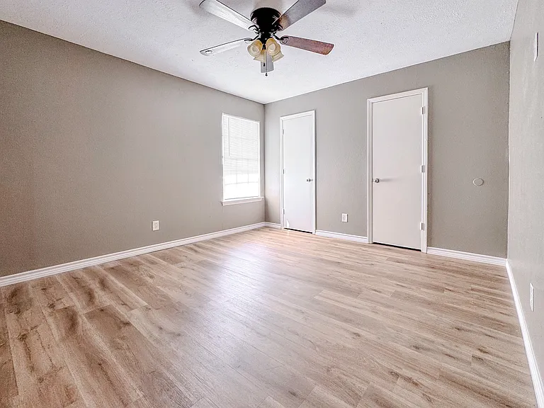 1050 Southmoor Ave — Photo 11