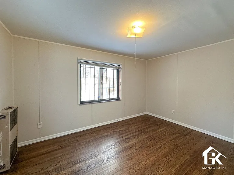 16182 Greenlawn St — Photo 23