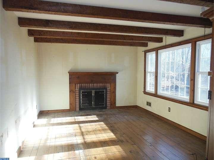 2nd image of 3 Longwood Dr