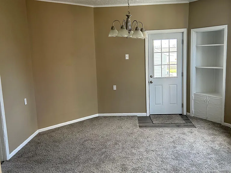 312 Grant Ave — Photo 4