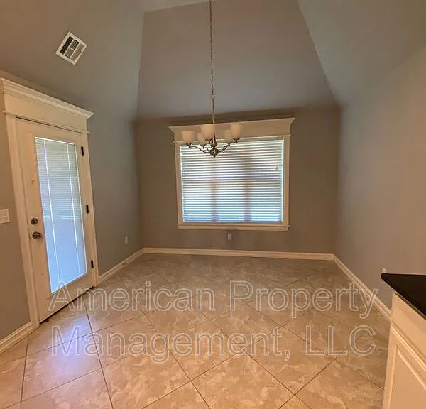 5312 Charleston Dr — Photo 9