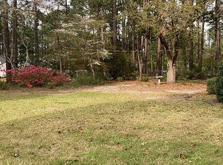 123 McNair Rd, Pinehurst, NC 28374