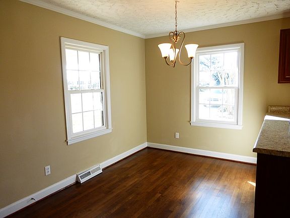 4th image of 105 Allison Dr
