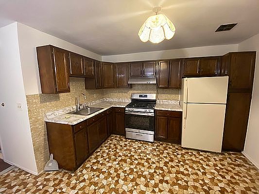 1st image of 25-21 33rd St #2B