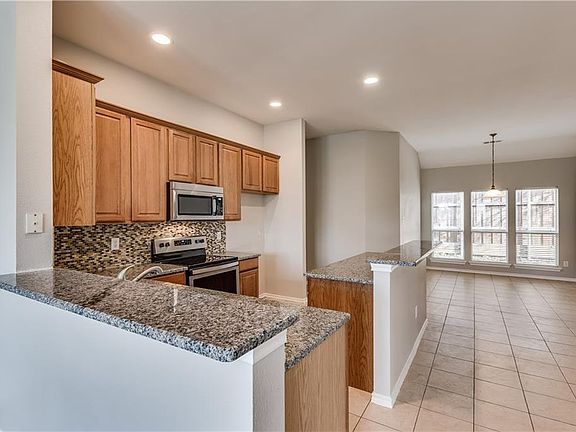 2nd image of 3052 Cypress Way