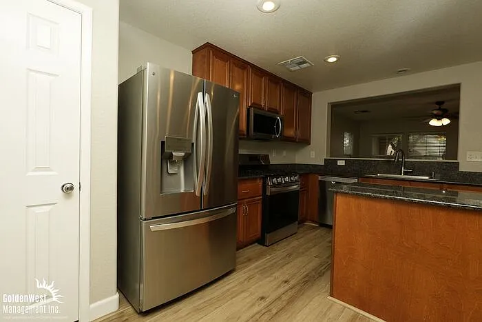 7205 Neches Ave — Photo 5