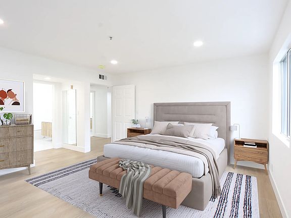 4th image of 16100 W Sunset Blvd #208