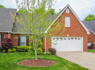 423 Golfview Ct, Murfreesboro, TN 37127