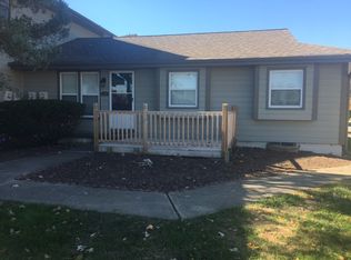 2300 Heatherwood Dr #9, West Des Moines, IA 50265