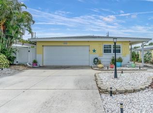 10365 Valencia Rd, Seminole, FL 33772