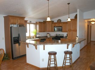 124 Cherry Ln, Chamberlain, SD 57325