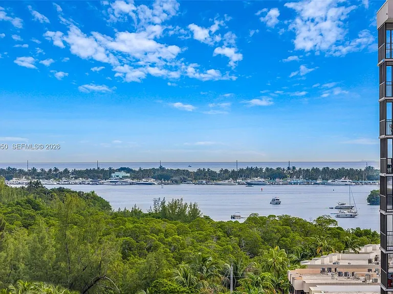 2450 NE 135th St #1006 — Photo 11