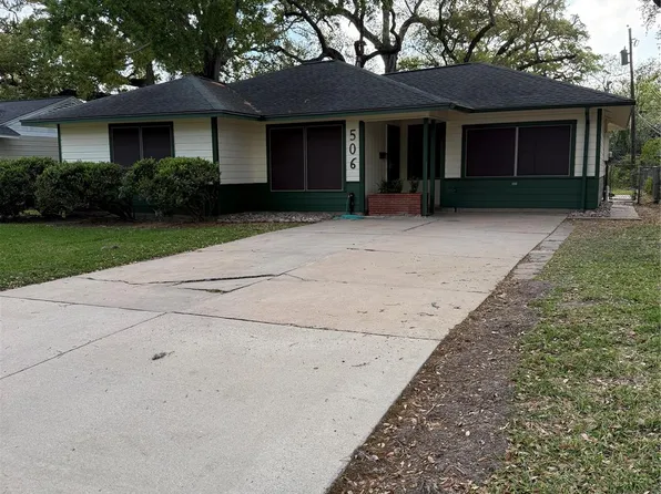 506 Gardenia St, Lake Jackson, TX 77566