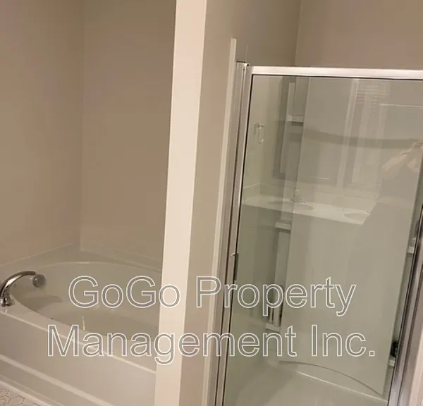 4310 Remington Ave — Photo 16