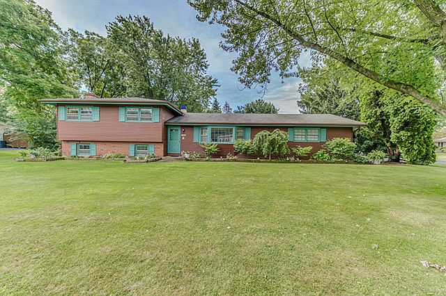 1st image of 28W205 Hillview Dr