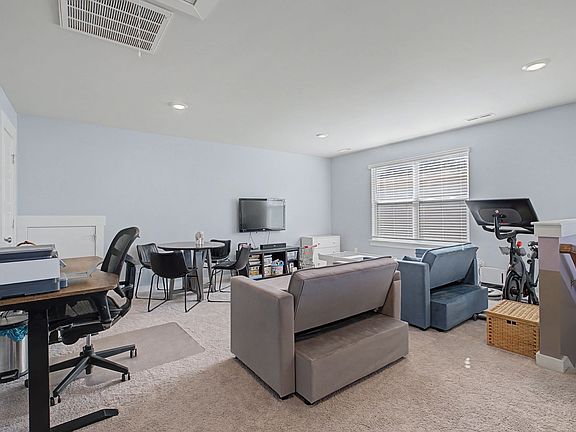 5th image of 1253 Inverness Pass