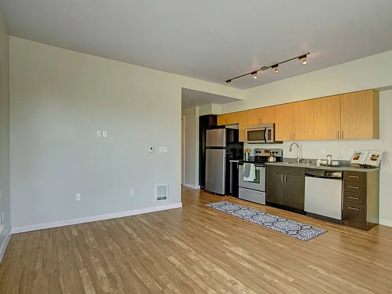 Leilani Apartment Homes — Photo 27