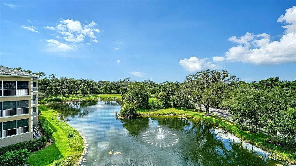 2 bed, 2.0 bath, 1862 sqft, $5,750 — Photo 1