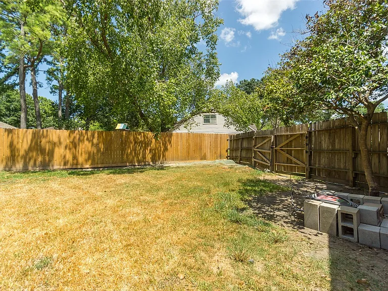 2902 Laurelridge Dr — Photo 32