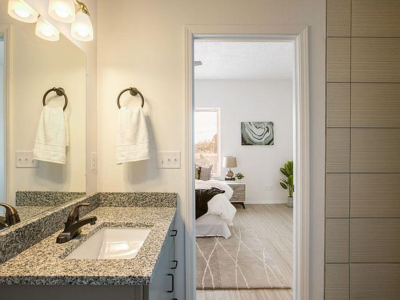 3rd image of 1024 Lead Ave SW #D