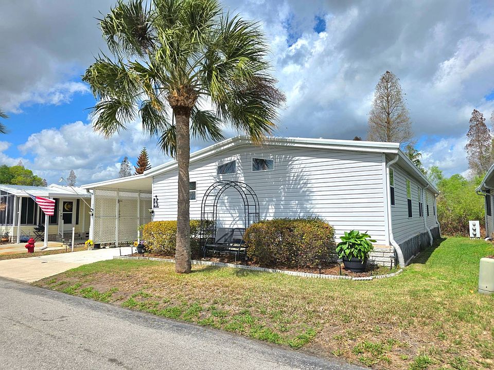 1st image of 78 Lake Pointe Dr