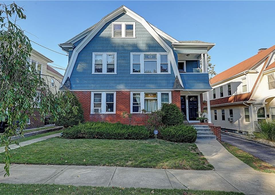 1st image of 214-216 6th St