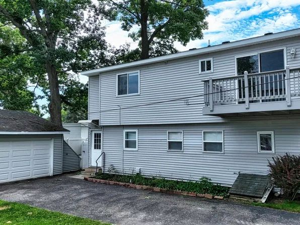 104 Jefferson Ave, Houghton Lake, MI 48629