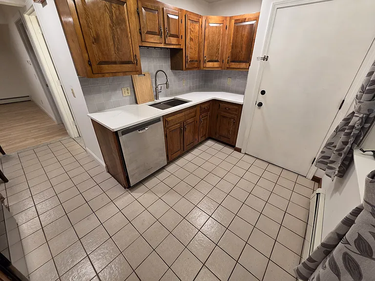 27 West St #2 — Photo 7