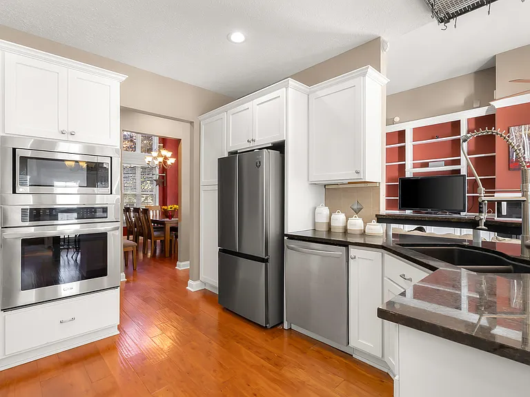4377 Westminster Pl — Photo 24