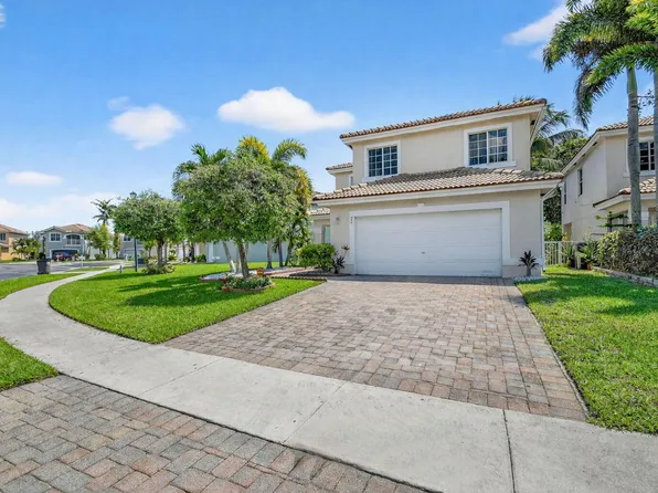 738 Perdido Heights Dr, West Palm Beach, FL 33413