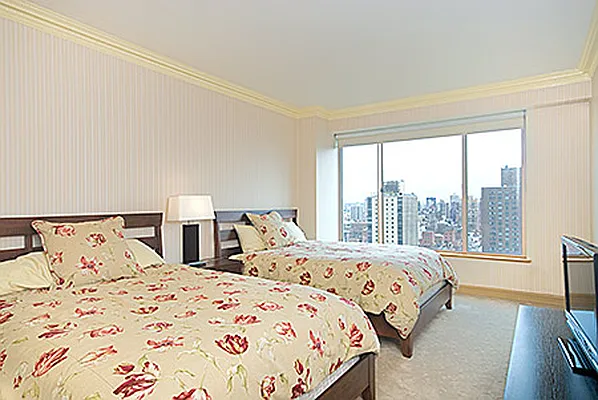 Sold by Trump International Realty | media 10