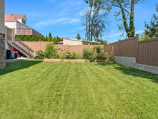 Sold by Casandra Properties Inc. | media 42