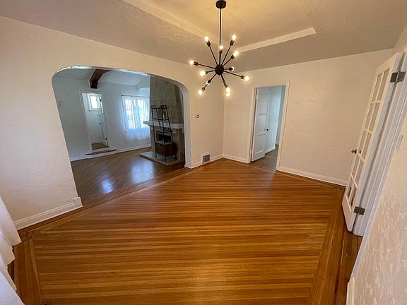 3rd image of 1616 Stearns Dr