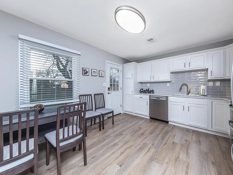 1021 Olympia Dr — Photo 15