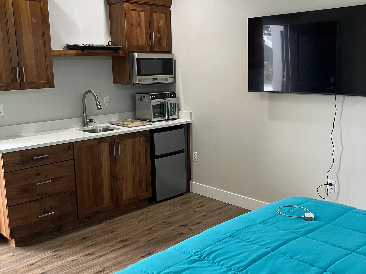 1 bed, 300 sqft, $1,450 — Photo 3