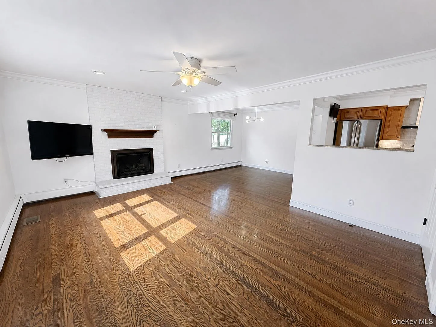 3 bed, 1.5 bath, 1116 sqft, $3,850 — Photo 3