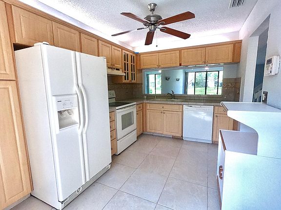 5th image of 4812 NW 22nd St