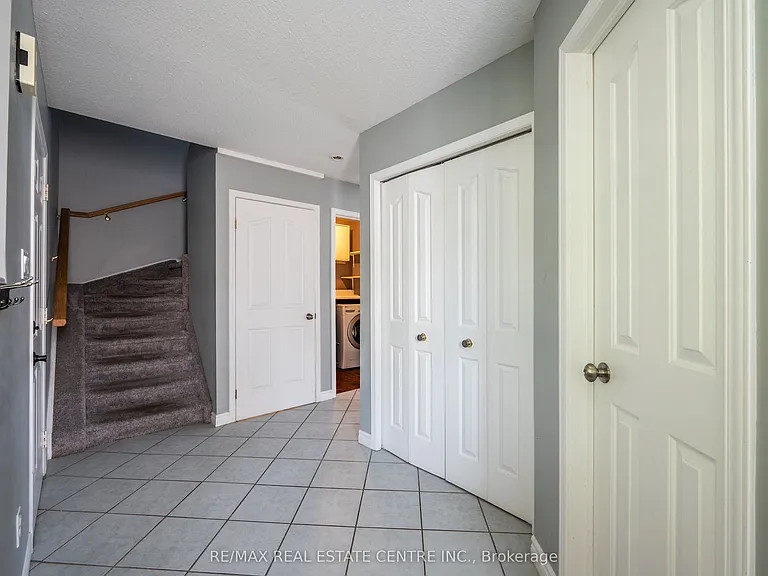 5 Tulip Dr — Photo 5