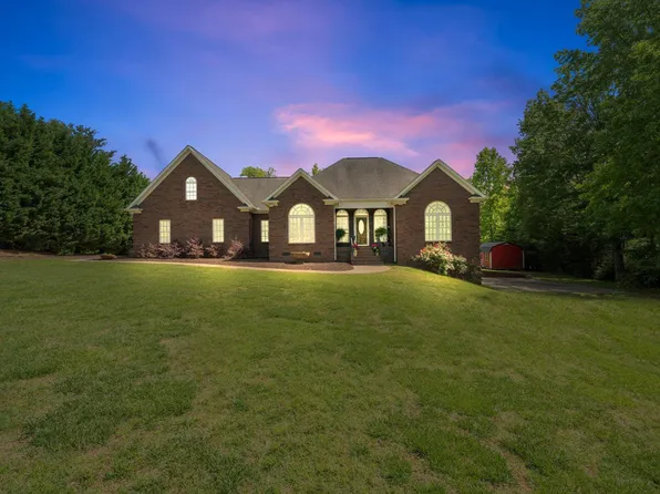 1017 Oak Grove Rd, Landrum, SC 29356